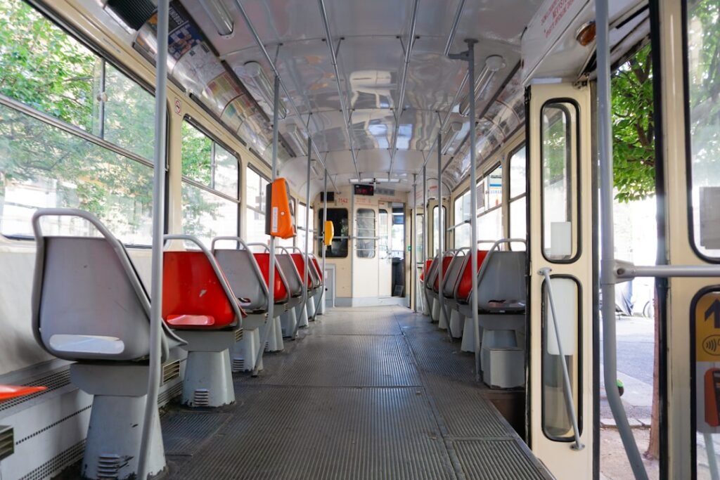 Mastering Public Transit: A Guide to Seamless Commuting